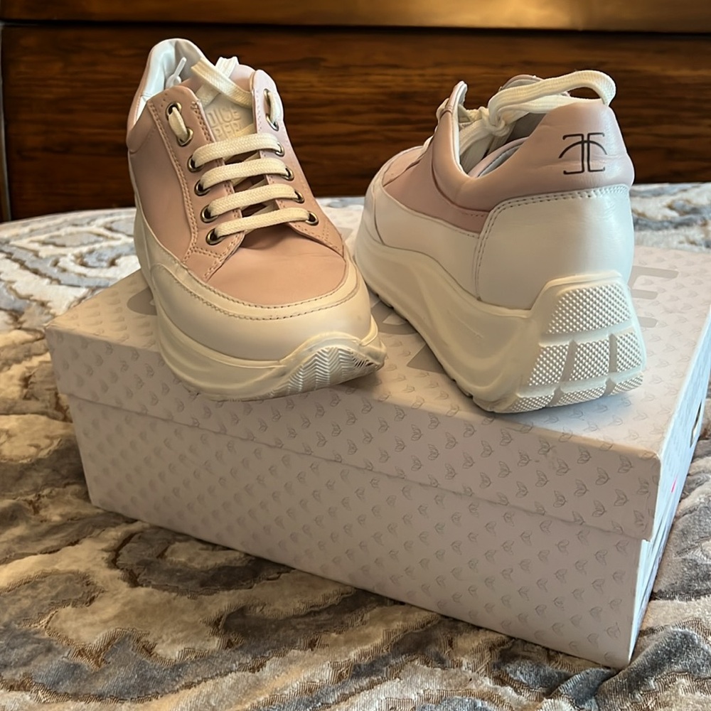 Women's Cream Sneakers - Picture 7 of 8